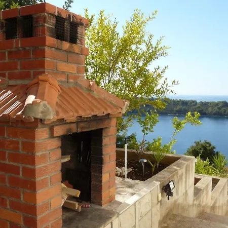 A 2 - Near With Terrace And The Sea View Blato (Korcula)