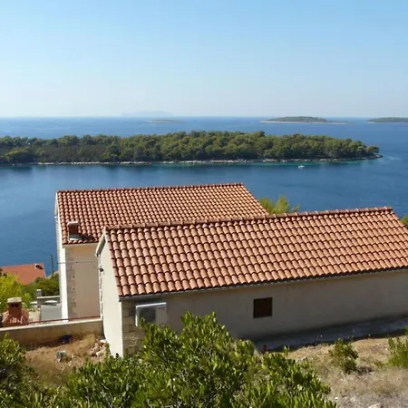 A 2 - Near With Terrace And The Sea View * Blato (Korcula)