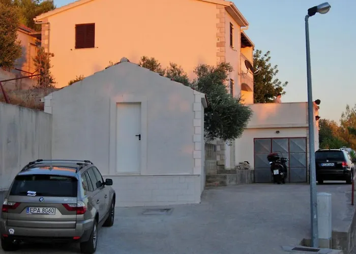 아파트 A2 - Near With Terrace And The Sea View