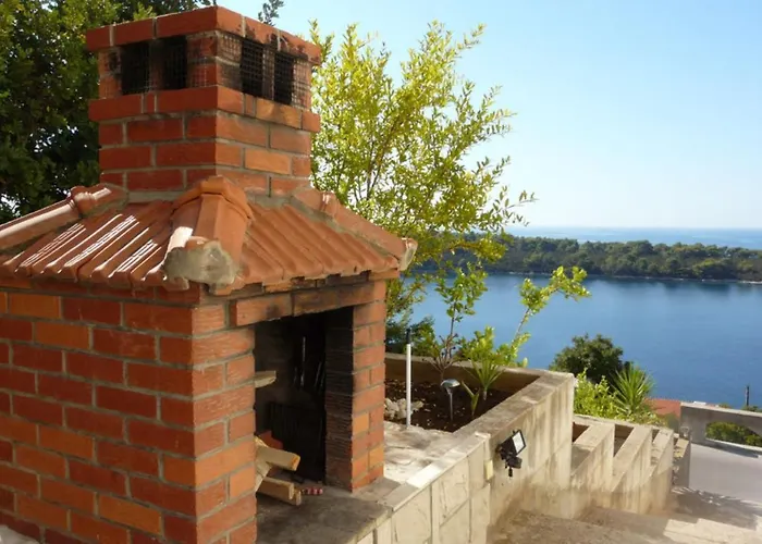 A2 - Near With Terrace And The Sea View Blato (Korcula)